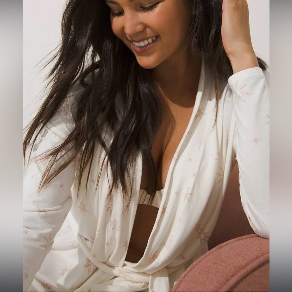 SOMA Cool Nights Long Sleeve Robe 🌟